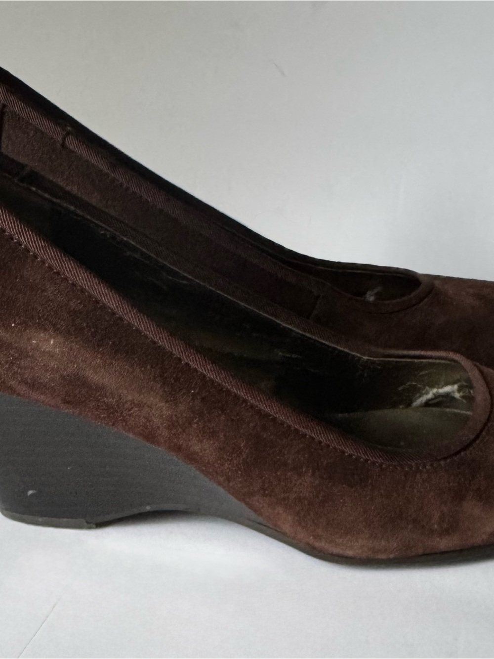Naturalizer Women’s 8.5 Wedge Pump Dark Brown Suede Shoes